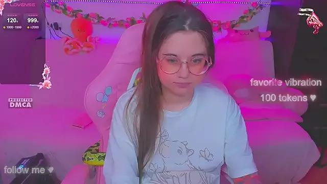 Lolisuccub from StripChat