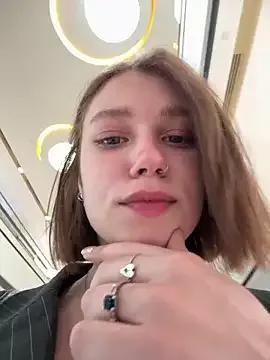 Photos of lucy-joy from StripChat is Freechat
