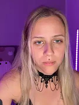 Photos of lunawolf21 from StripChat is Freechat