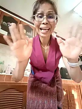 Mama_Eva from StripChat