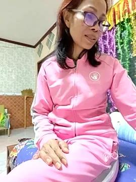 Mama_Eva from StripChat
