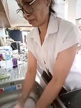 Mama_Eva from StripChat