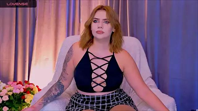 Freechat girls entertainers: Energize your senses with our matured streamers, who make messaging sweet and slutty at the same time.
