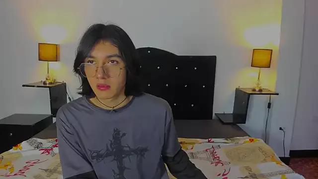 Matti_Mendez from StripChat