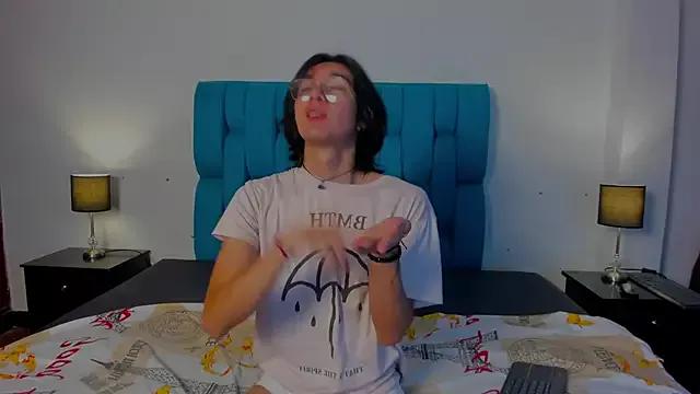 Matti_Mendez from StripChat