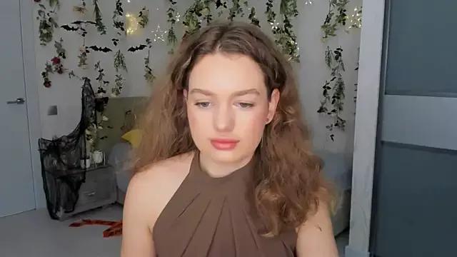 Photos of MiracleCurly from StripChat is Freechat