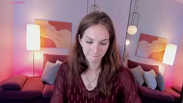 MirandaGlow from StripChat is Freechat