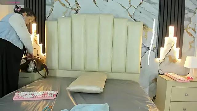 mollieblue69 from StripChat