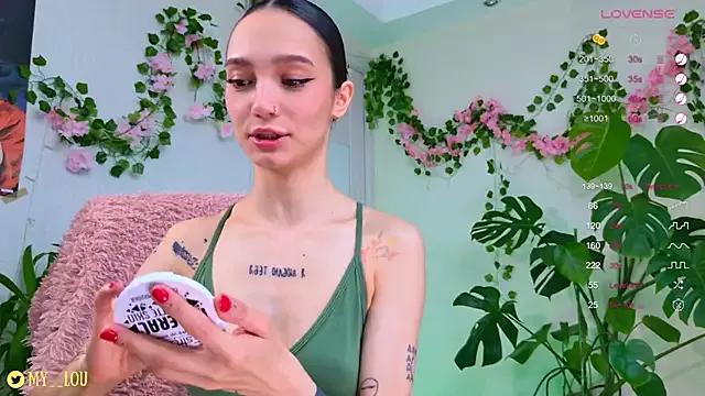 Photos of MyLou_ from StripChat is Freechat