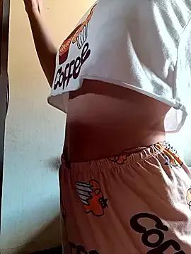 Nandasant09 from StripChat