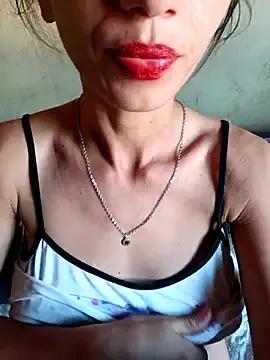 Nandasant09 from StripChat