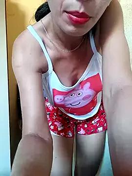 Nandasant09 from StripChat