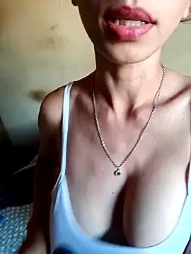 Nandasant09 from StripChat