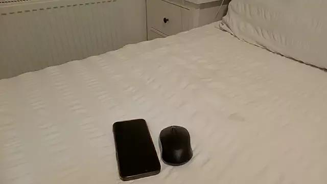 Photos of NaughtyMrsKnox from StripChat is Freechat