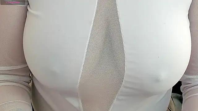 Nikky_Grey_