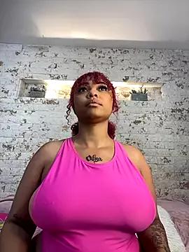 Photos of pamela_west from StripChat is Freechat