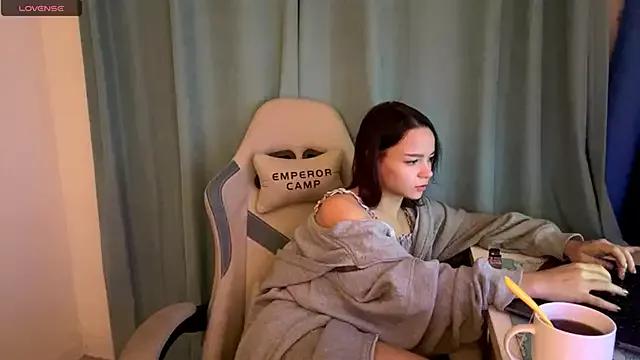 Photos of princess_404 from StripChat is Freechat