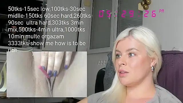 queenofthenighttt from StripChat