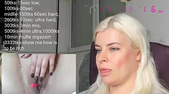 queenofthenighttt from StripChat