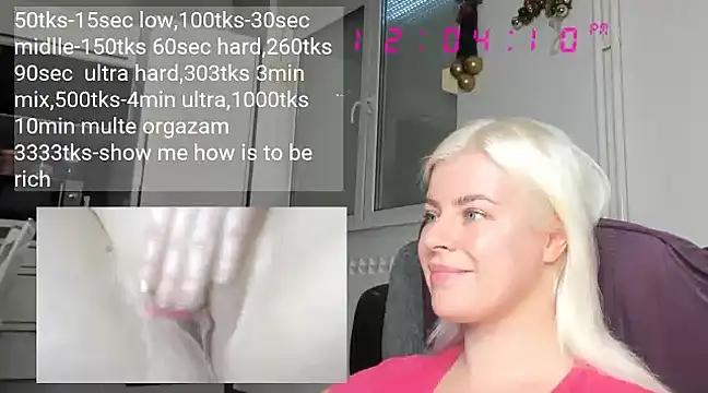 queenofthenighttt from StripChat