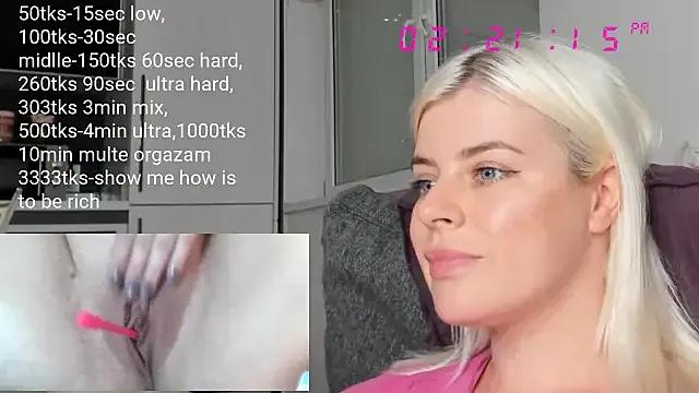queenofthenighttt from StripChat