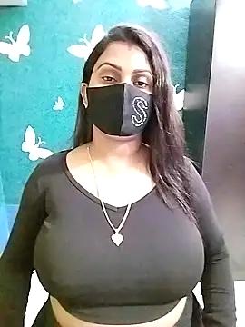 Freechat girls entertainers: Energize your senses with our matured streamers, who make messaging sweet and slutty at the same time.