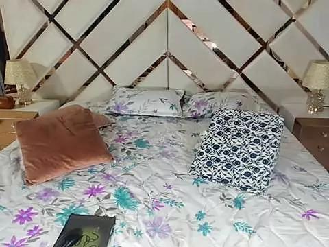samanta_streeth69x