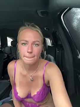 Photos of selenaluvv from StripChat is Freechat