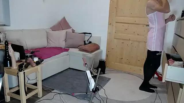 Photos of SexyCindyCD from StripChat is Freechat