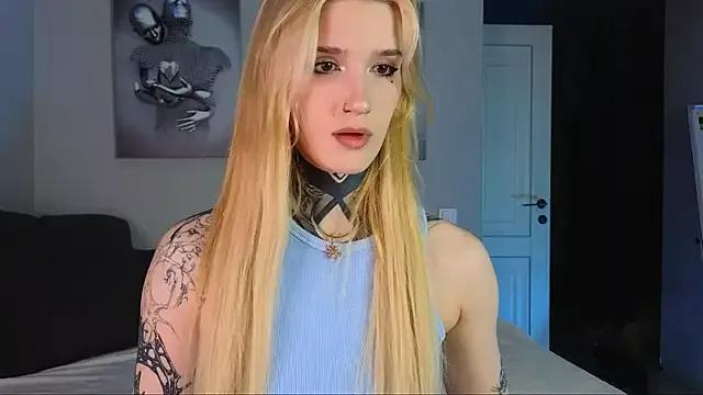 Photos of SophieInkk from StripChat is Freechat