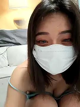 Freechat girls entertainers: Energize your senses with our matured streamers, who make messaging sweet and slutty at the same time.