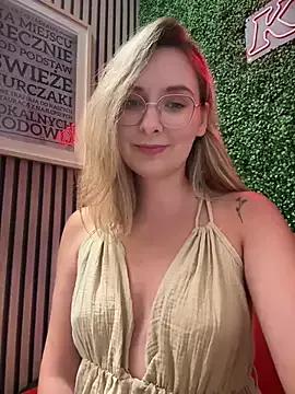 Photos of The_Snowwhitee from StripChat is Group