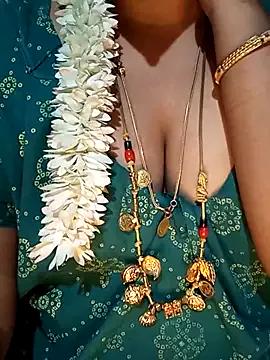 Photos of tuttifrutti17 from StripChat is Freechat