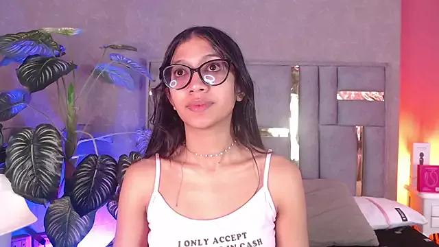 Photos of Tyla_Ks from StripChat is Freechat