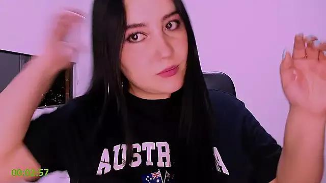 valeria_tamayo from StripChat is Freechat