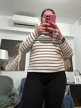VickyDevine from StripChat is Freechat