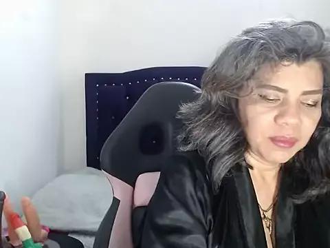 Vikyadams webcams show profile image 