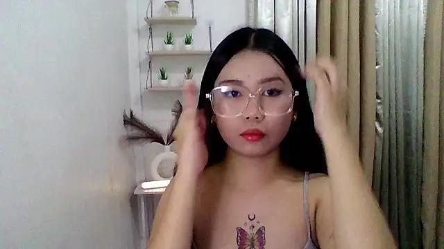 Vivorey_Leighn from StripChat