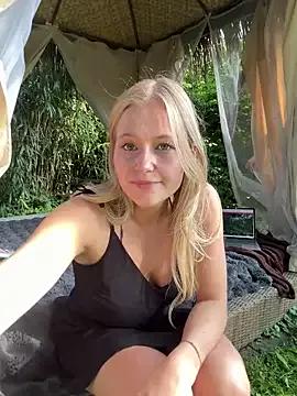 Photos of xlinababe from StripChat is Freechat