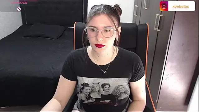 Photos of xxbbtaa from StripChat is Freechat