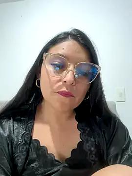 Photos of Zui_Rouse from StripChat is Freechat